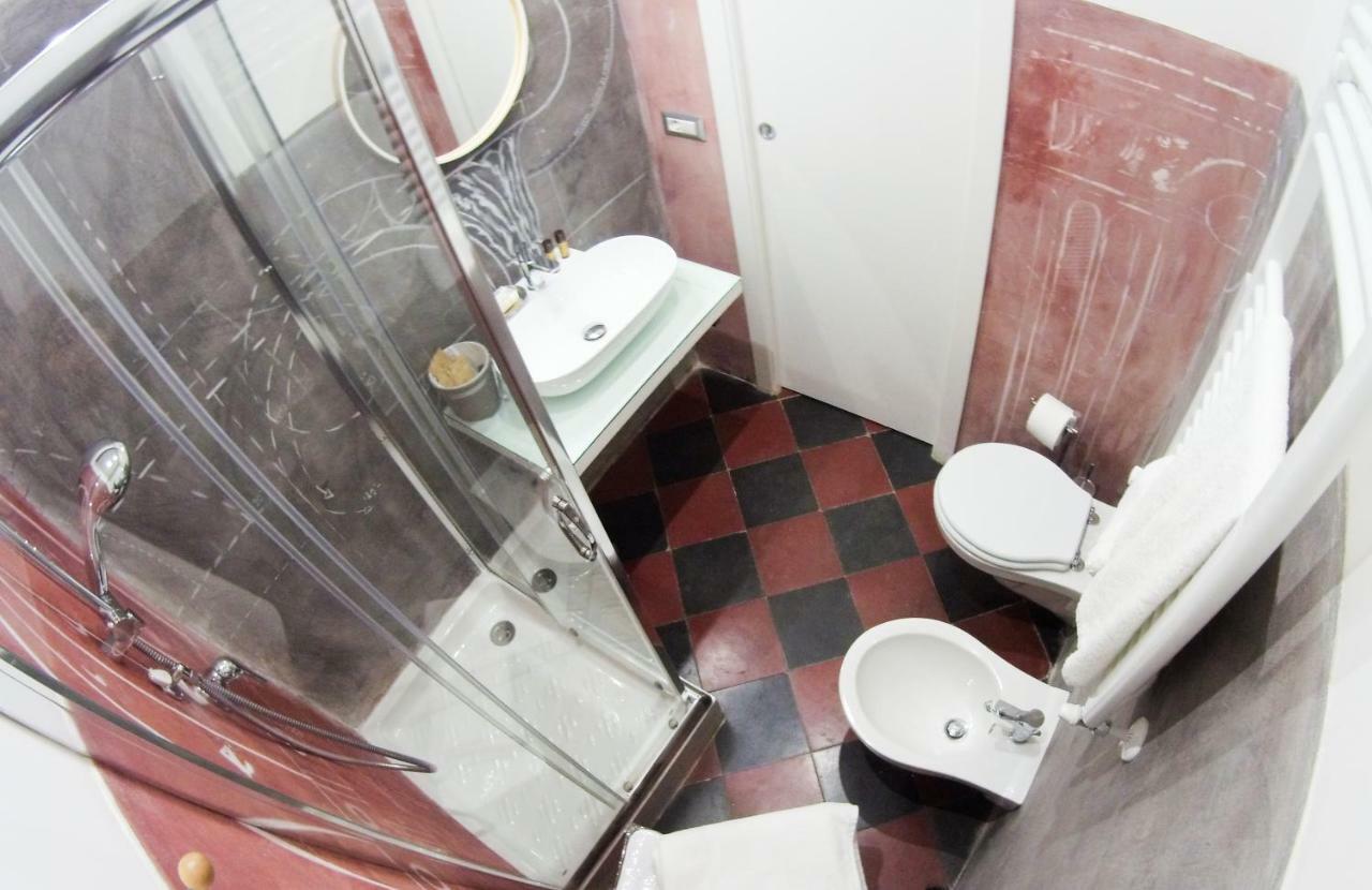 L'Architetto — Foto 1